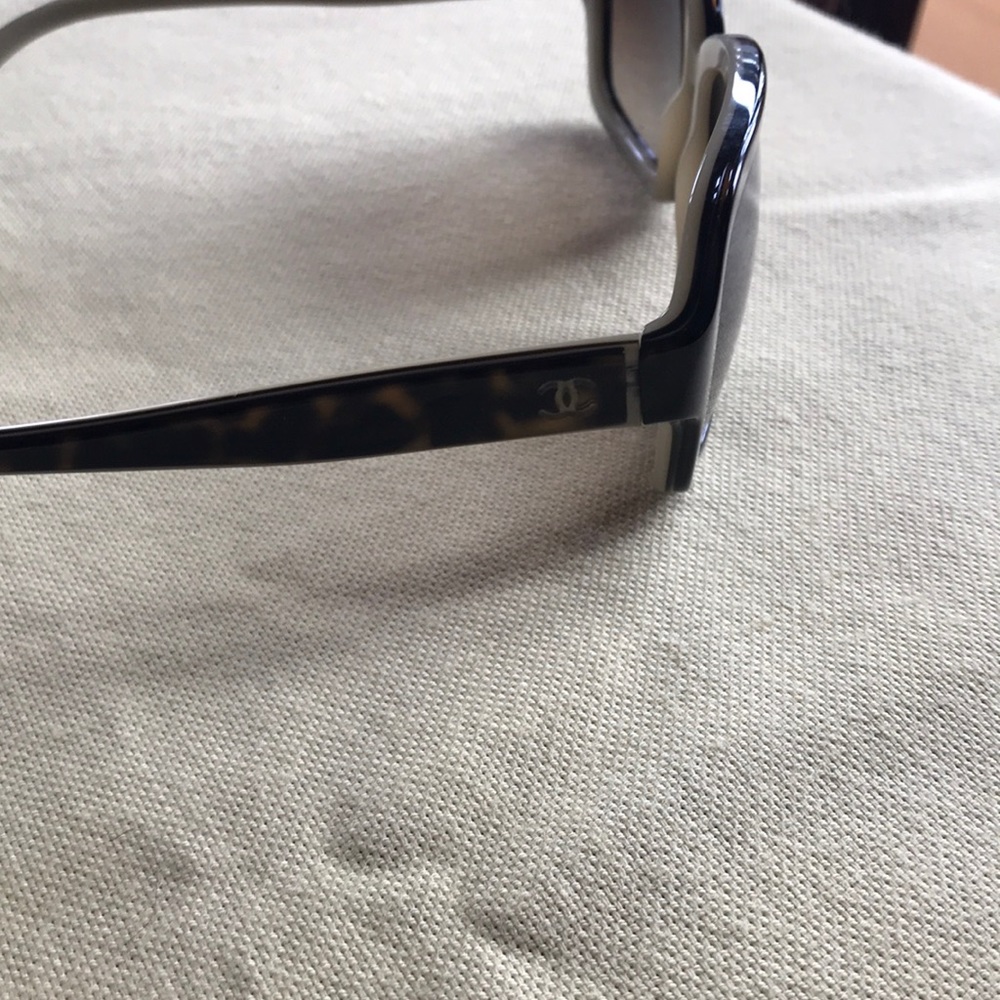 Chanel sunglasses.... authentic😎 - Picture 7 of 7